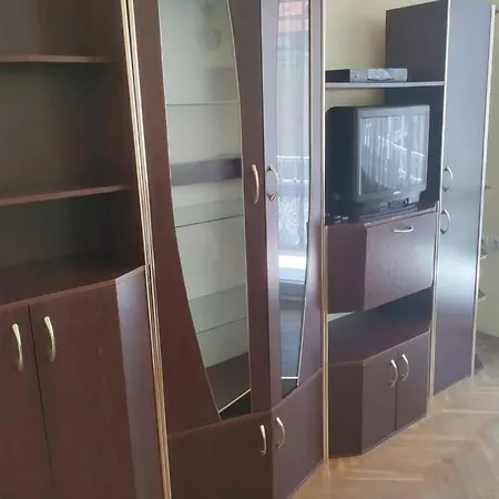 Apartment Big Flat In Ideal Centre. Correct Owner. Parking. *